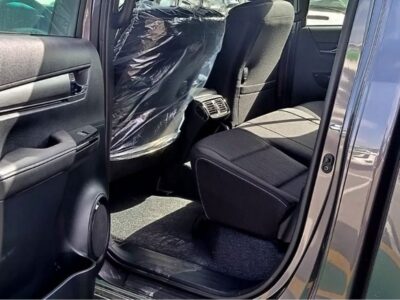 2022 Toyota Hilux 4.0 Litres V6 Petrol Engine Grey Black Pickup Truck GCC Specs