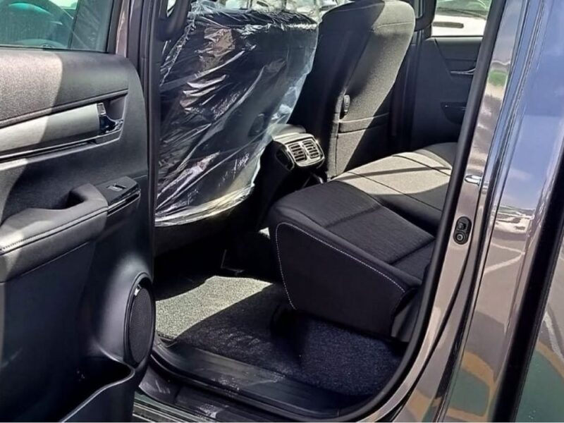 2022 Toyota Hilux 4.0 Litres V6 Petrol Engine Grey Black Pickup Truck GCC Specs