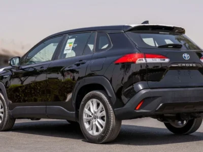 2023 TOYOTA COROLLA CROSS 1.8 Litres HEV 4 Cylinders Engine Black Red SUV Automatic