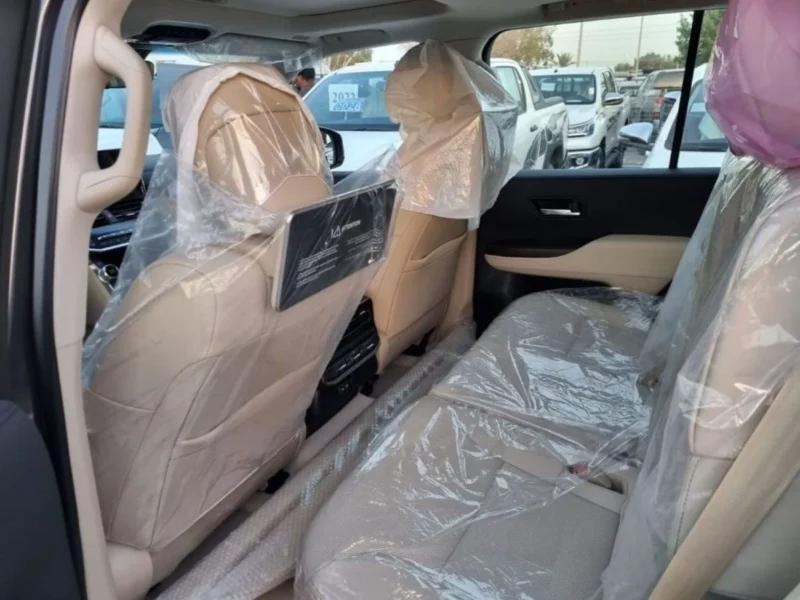 2022 Toyota Land Cruiser VXR 3.3L V6 Twin-turbo Diesel Engine Grey Beige SUV GCC Specs