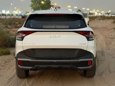 2025 Kia Sportage 1.5 Litres Turbocharged 4-cylinder Petrol Engine White Beige SUV
