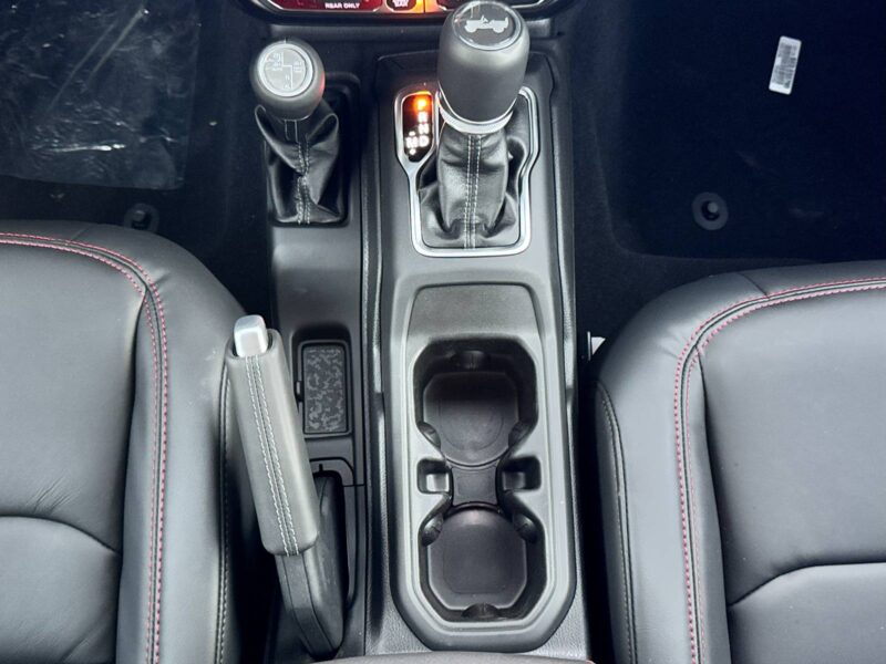 2025 Jeep Wrangler Unlimited Rubicon 2.0L Turbocharged 4-cylinder Engine Grey Black SUV