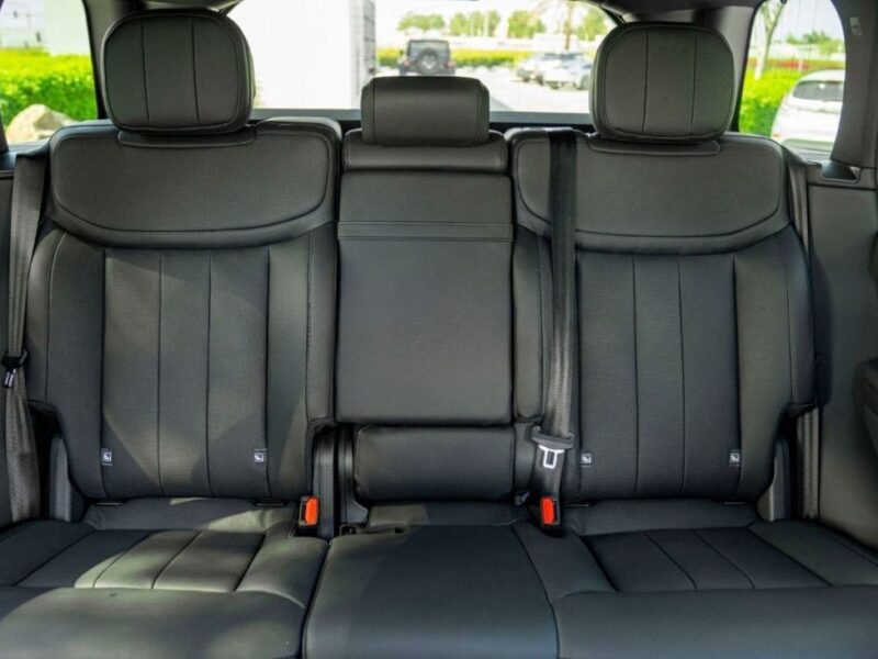 2023 Land Rover RANGE ROVER SE P530 4.4 Litres 6 Cylinders Petrol Engine White Grey SUV