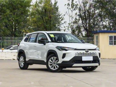 2026 Toyota Corolla Cross 2.0L INTELLIGENT Hybrid 4 Cylinders Engine White Black SUV