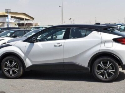 2022 Toyota C-HR Suffix Z2 1.2 Litres 4 Cylinders Petrol Engine AWD White Black SUV