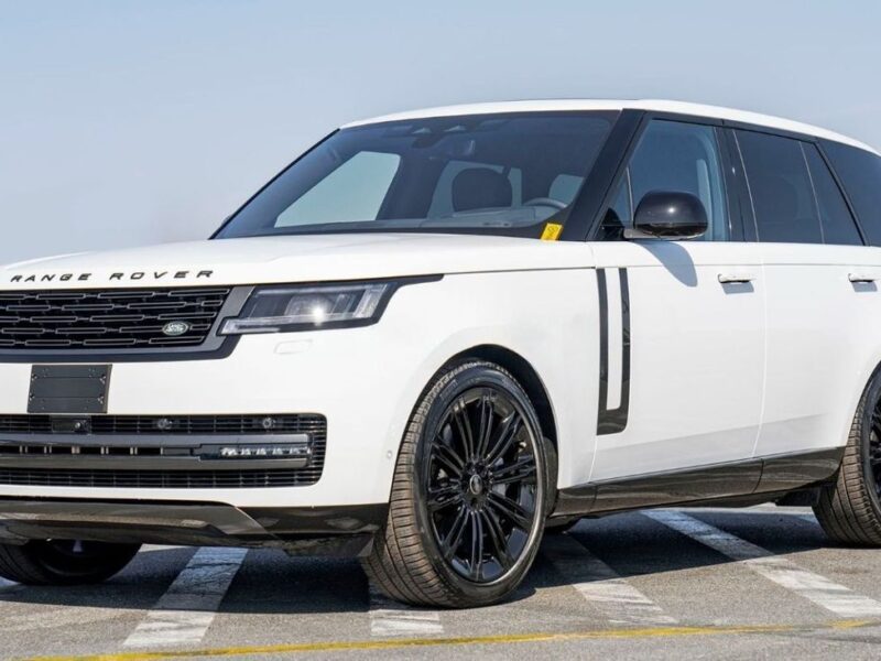 2023 Land Rover RANGE ROVER SE P530 4.4 Litres 6 Cylinders Petrol Engine White Grey SUV