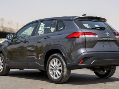 2023 TOYOTA COROLLA CROSS 1.8 Litres HEV 4 Cylinders Engine Grey Red SUV Automatic