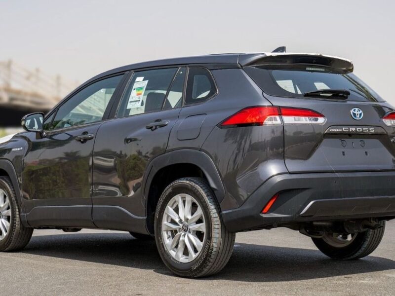 2023 TOYOTA COROLLA CROSS 1.8 Litres HEV 4 Cylinders Engine Grey Red SUV Automatic