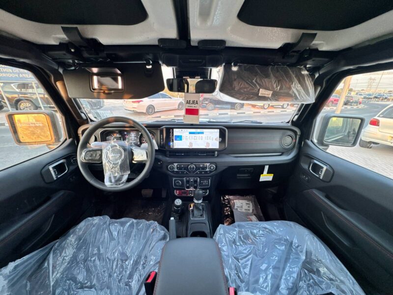 2025 Jeep Wrangler Unlimited Rubicon 2.0L Turbocharged 4-cylinder Engine Black SUV