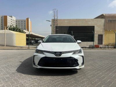 2025 Toyota Corolla GLI 2.0L Dynamic Force 4-Cylinder Petrol Engine White Beige Sedan