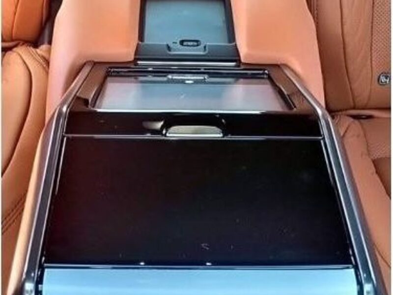 2022 Lexus LX 600 VIP Launch Edition 3.5-liter Twin-turbo V6 Engine Silver Tan SUV GCC Specs