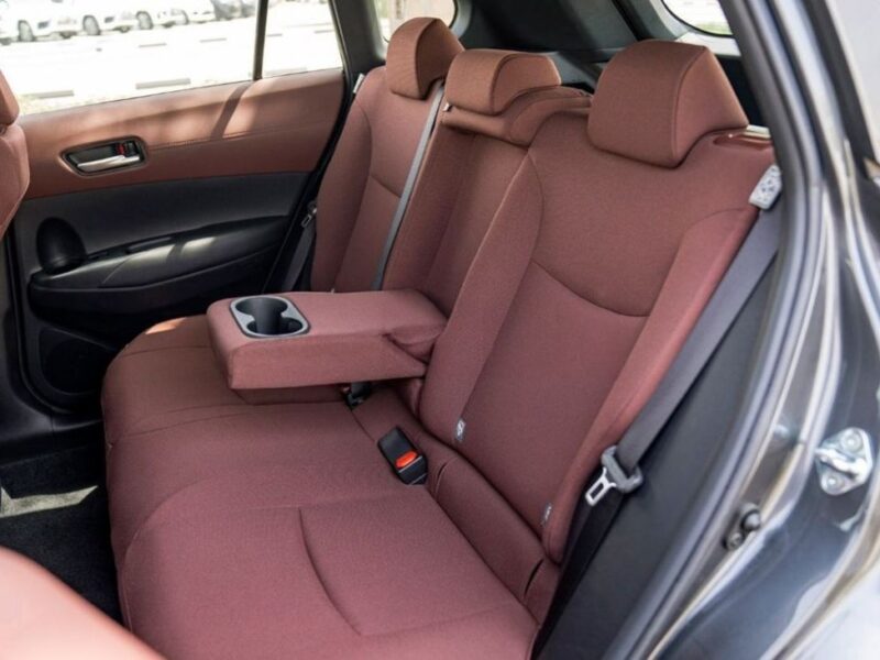 2023 TOYOTA COROLLA CROSS 1.8 Litres HEV 4 Cylinders Engine Grey Red SUV Automatic