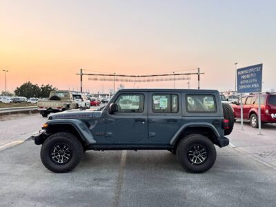 2025 Jeep Wrangler Unlimited Rubicon 2.0L Turbocharged 4-cylinder Engine Grey Black SUV