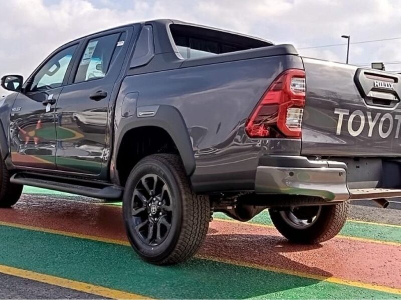 2022 Toyota Hilux 4.0 Litres V6 Petrol Engine Grey Black Pickup Truck GCC Specs