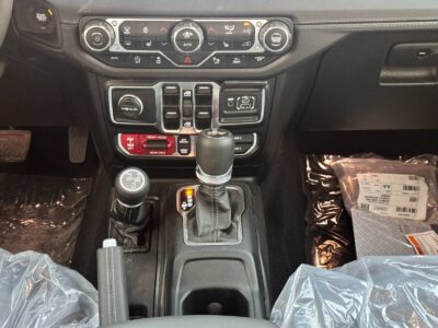 2025 Jeep Wrangler Unlimited Rubicon 2.0L Turbocharged 4-cylinder Engine Black SUV