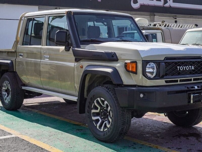 2025 Toyota Land Cruiser Pick Up LC79 4.0L V6 Petrol Engine Beige Brown Pickup Automatic