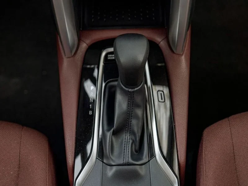 2023 TOYOTA COROLLA CROSS 1.8 Litres HEV 4 Cylinders Engine Grey Red SUV Automatic