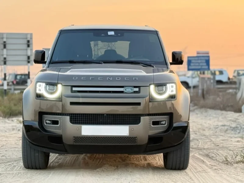 2025 Land Rover Defender P400 110 X-Dynamic HSE 3.0L turbocharged 6 Cylinders Grey Tan SUV