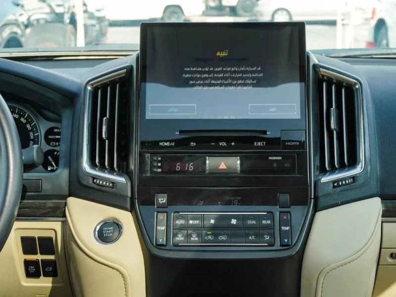 2021 Toyota Land Cruiser GXR Grand Touring 4.0-litre V6 Petrol Engine White Beige SUV GCC