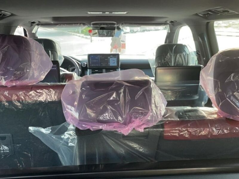 2022 Toyota Land Cruiser VXR 3.5-liter V6 Twin Turbo Petrol Engine Blue Red SUV GCC