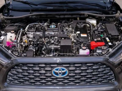 2023 TOYOTA COROLLA CROSS 1.8 Litres HEV 4 Cylinders Engine Black Red SUV Automatic