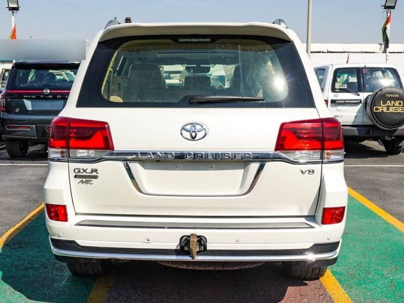 2021 Toyota Land Cruiser GXR Grand Touring 4.0-litre V6 Petrol Engine White Beige SUV GCC