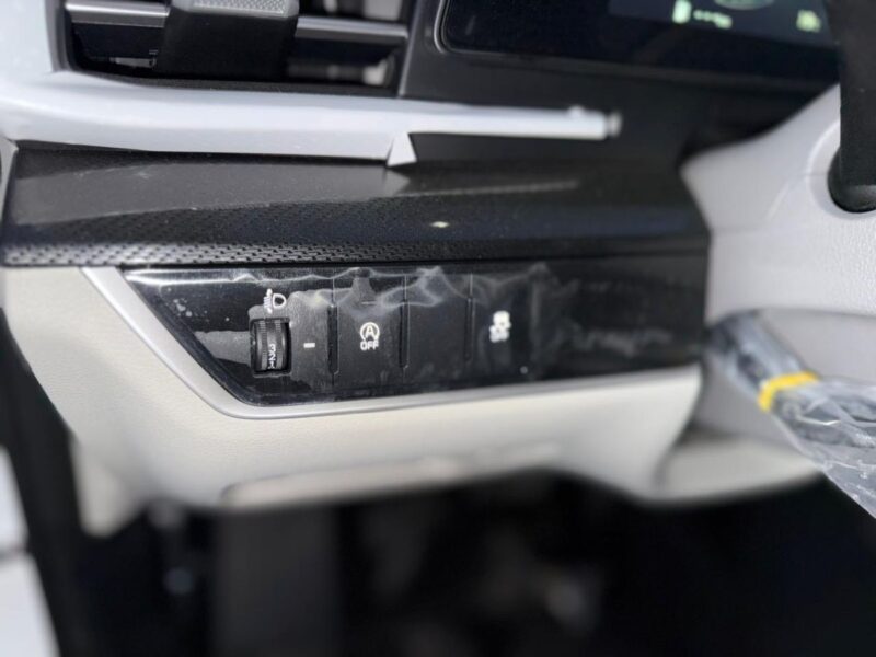 2025 Kia Sportage 1.5 Litres Turbocharged 4-cylinder Petrol Engine White Beige SUV