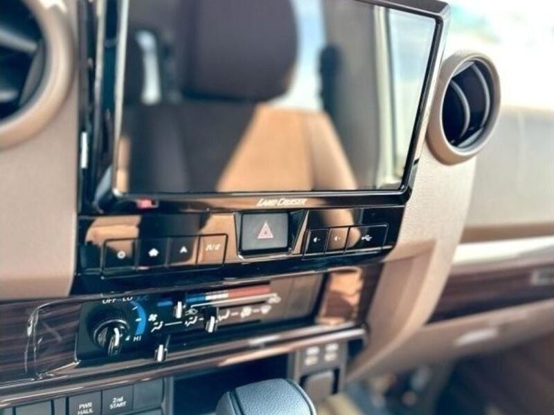 2024 Toyota Land Cruiser 70 Hardtop 3-Door 2.8L 4 Cylinders Diesel Engine White Brown SUV