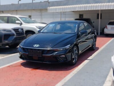 2025 Hyundai Elantra 1.5L Smartstream G 4-cylinder Petrol Engine Black Sedan Automatic