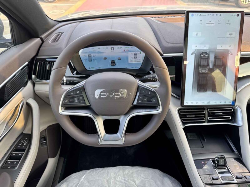 2025 BYD Song Plus Electric Vehicle 605km Flagship Version Grey White SUV Automatic