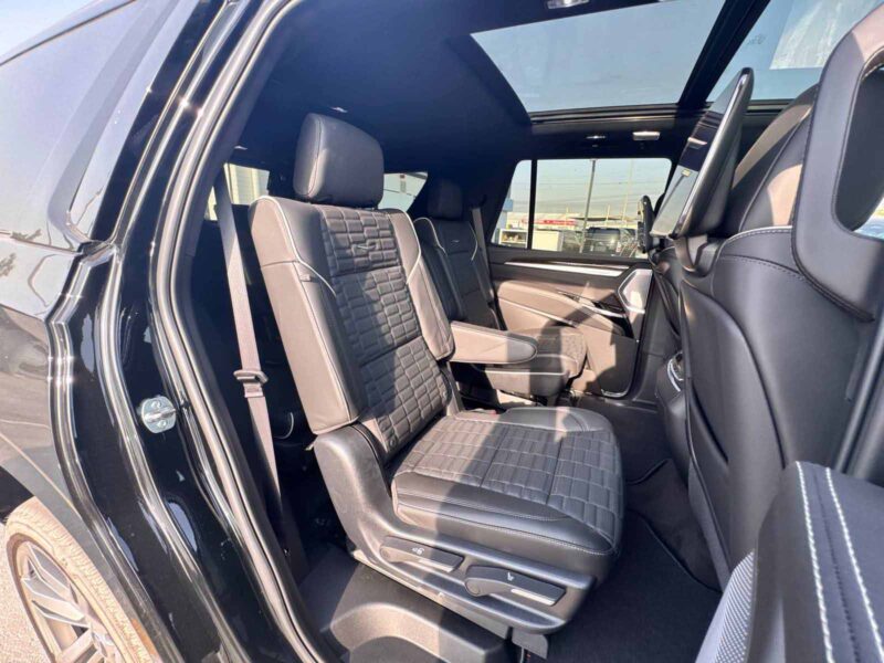 2025 Cadillac Escalade ESV Sport Platinum 6.2L V8 Petrol Engine Black SUV Automatic