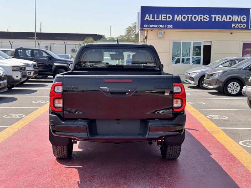 2025 Toyota Hilux Double Cab 2.8-liter 4-cylinder Turbo Diesel Black Pickup Truck GCC Specs