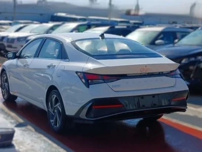 2024 Hyundai Elantra 1.5L Smartstream G 4-cylinder Petrol Engine White Grey Sedan Automatic