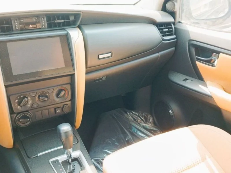 2024 Toyota Fortuner 2.4 Litres 4-Cylinder Turbo Diesel Grey Tan SUV GCC Specs Automatic