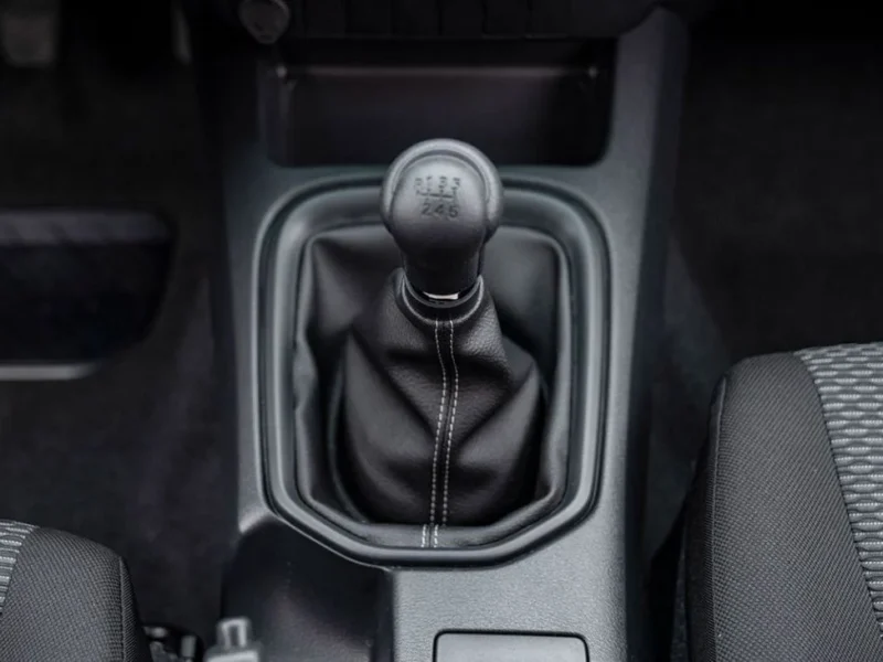 2025 Toyota Hilux SR5 2.4L Turbocharged 4-cylinder Diesel Engine Silver Black Pickup Truck