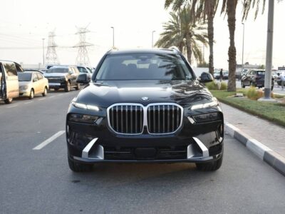 2025 BMW X7 xDrive40i 3.0-liter TwinPower Turbo inline 6-cylinder Engine Black Brown SUV