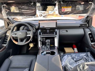 2025 Toyota Land Cruiser 300 VX 4.0-liter V6, 24-valve, DOHC with Dual VVT-i Black SUV