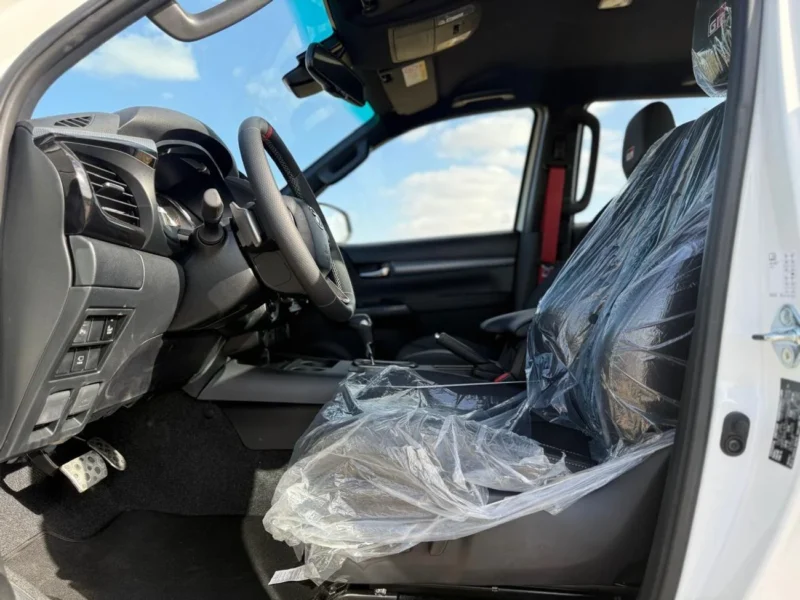2025 Toyota Hilux GR Sport 2.8L 4-cylinder Turbo Diesel Engine White Black Pickup Truck