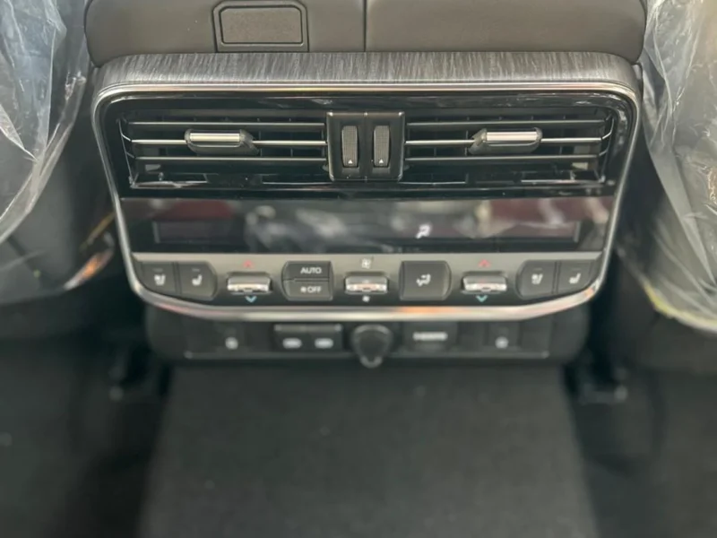 2025 Toyota Land Cruiser VXR 3.5L Twin-Turbo V6 Petrol Engine Black Red SUV GCC Specs