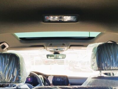 2024 Volkswagen Golf 1.4L TSI R-Line turbocharged Petrol 4 Cylinders White Black Hatchback