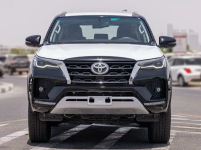 2024 Toyota Fortuner 2.8 L 4 Cylinders Turbocharged Diesel Engine Black SUV Automatic