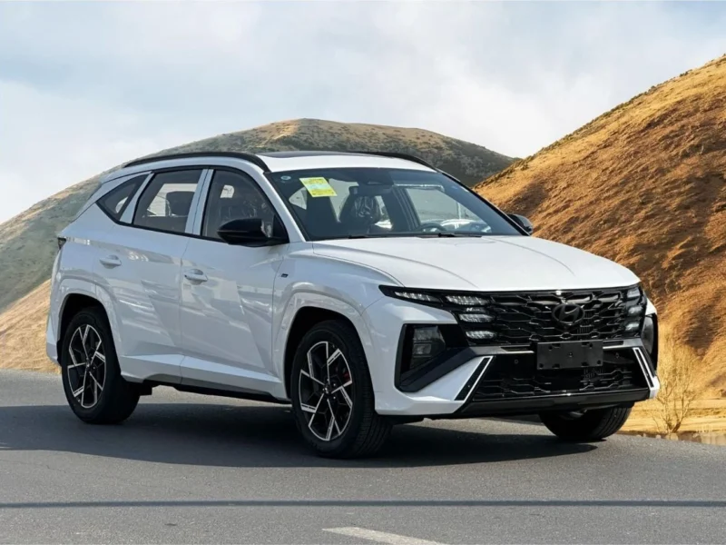 2025 Hyundai Tucson Hybrid N Line 1.6L Smartstream GDI 4-Cylinder Turbo White Beige SUV