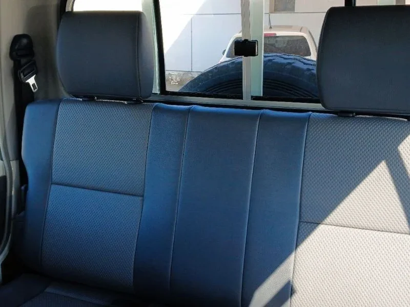 2025 Toyota Land Cruiser Pick Up LC79 4.0L V6 Petrol MT Double Cabin White Black