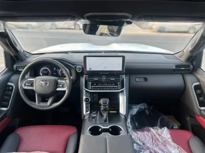 2025 Toyota Land Cruiser VXR 3.5L Twin-Turbo V6 Petrol Engine Black Red SUV GCC Specs