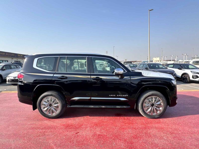2025 Toyota Land Cruiser 300 VX 4.0-liter V6, 24-valve, DOHC with Dual VVT-i Black SUV