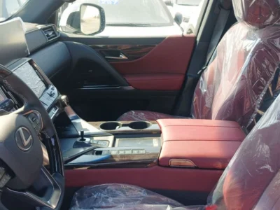 2025 Lexus LX 700h Signature 3.5L Twin-Turbo V6 Hybrid Engine White Red SUV GCC Specs