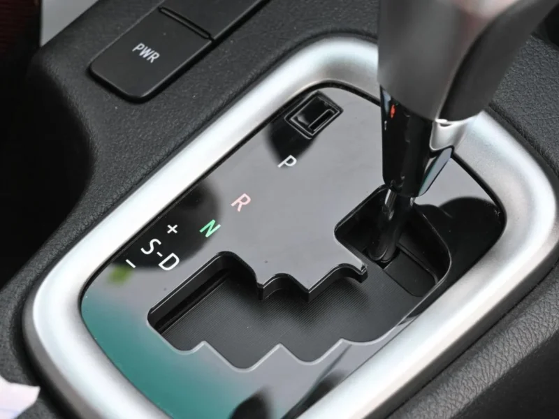 2026 Toyota Hilux 2.4L 4-Cylinder D-4D Turbo Diesel White Maroon Pickup Truck FULL OPTION