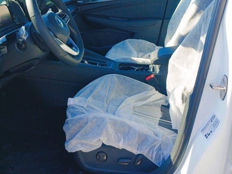 2024 Volkswagen Golf 1.4L TSI R-Line turbocharged Petrol 4 Cylinders White Black Hatchback