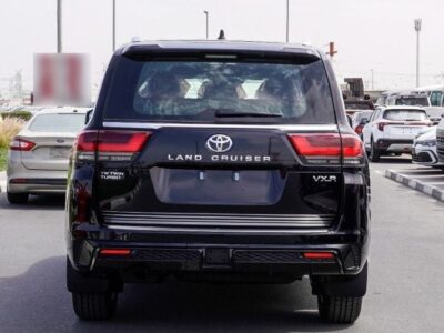 2025 Toyota Land Cruiser VXR 3.3L Twin-Turbo V6 Diesel Engine Black Red SUV GCC Specs