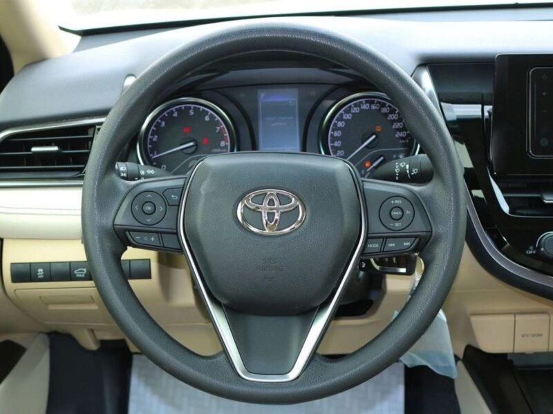 2024 Toyota Camry LE 2.5 Litres 4-Cylinder Petrol Engine White Beige Sedan Automatic